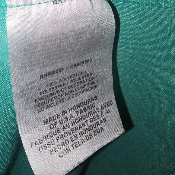 Nike V-Neck Dri-FIT T-Shirt Size: Small - Picture 3 of 4